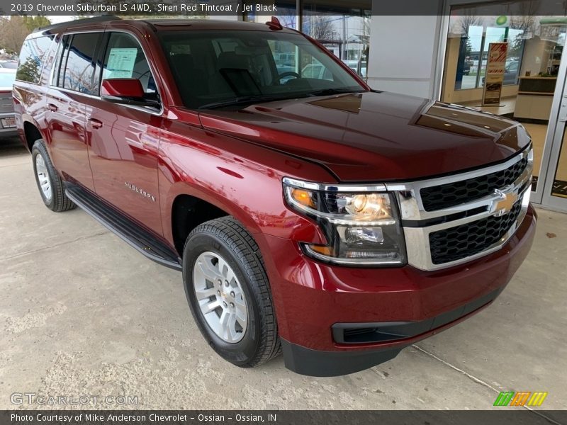 Front 3/4 View of 2019 Suburban LS 4WD
