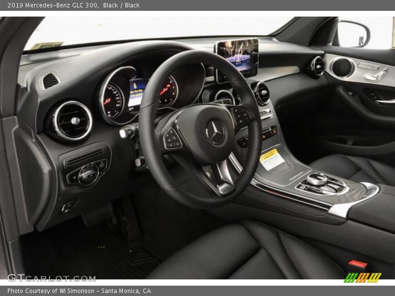 Black / Black 2019 Mercedes-Benz GLC 300