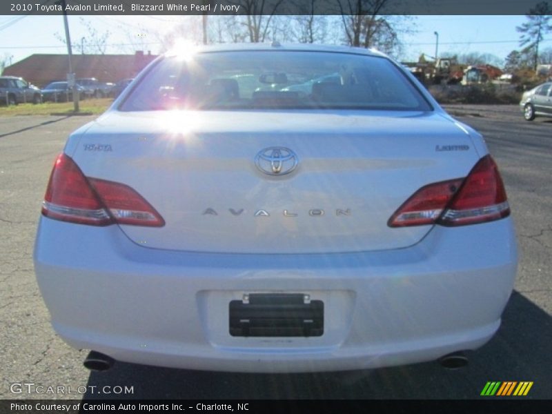 Blizzard White Pearl / Ivory 2010 Toyota Avalon Limited