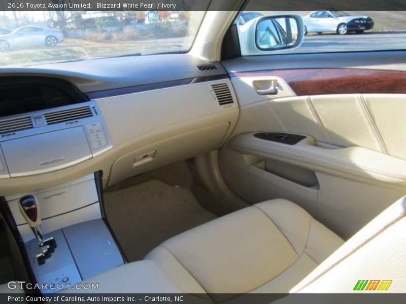 Blizzard White Pearl / Ivory 2010 Toyota Avalon Limited