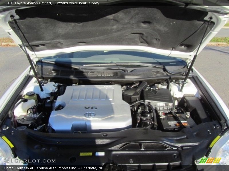 Blizzard White Pearl / Ivory 2010 Toyota Avalon Limited