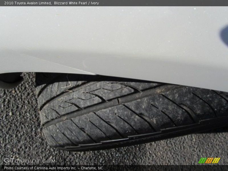 Blizzard White Pearl / Ivory 2010 Toyota Avalon Limited
