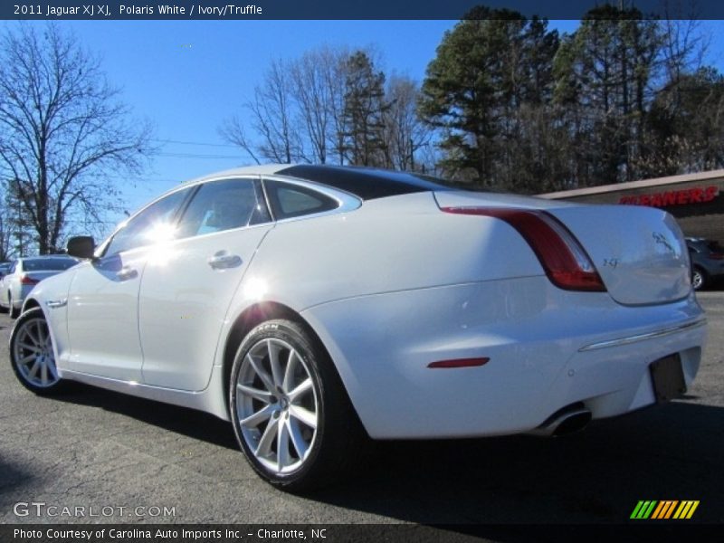 Polaris White / Ivory/Truffle 2011 Jaguar XJ XJ