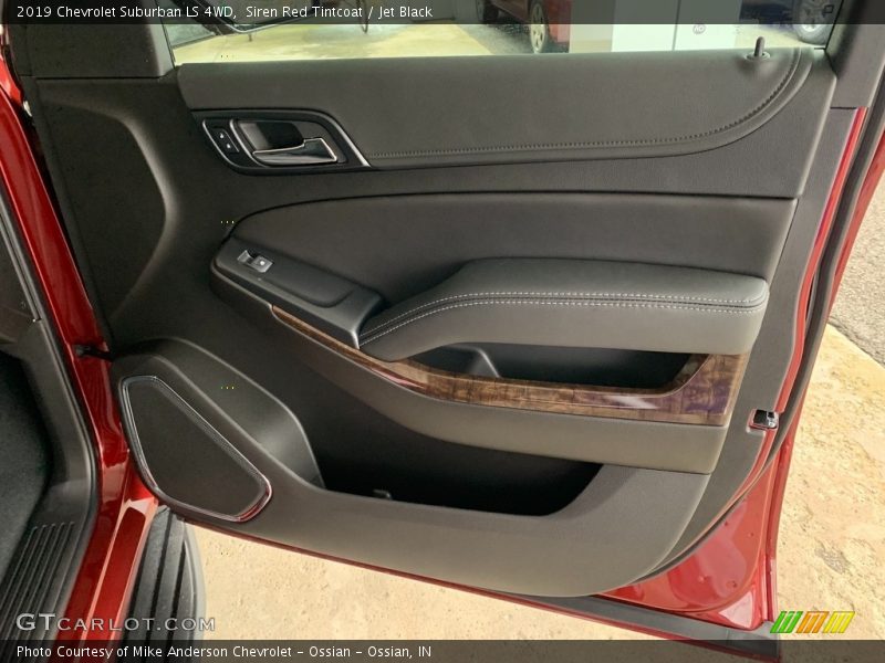 Siren Red Tintcoat / Jet Black 2019 Chevrolet Suburban LS 4WD
