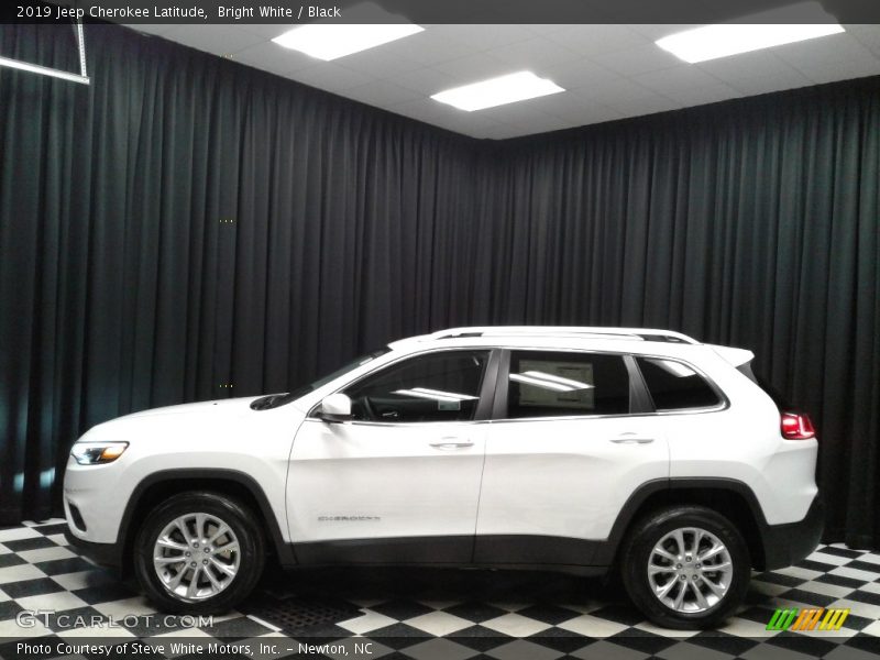 Bright White / Black 2019 Jeep Cherokee Latitude