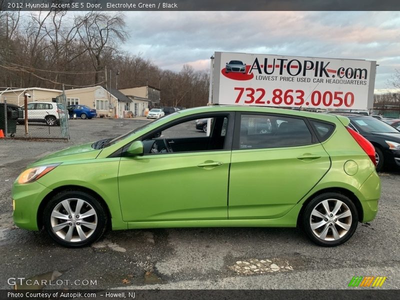 Electrolyte Green / Black 2012 Hyundai Accent SE 5 Door