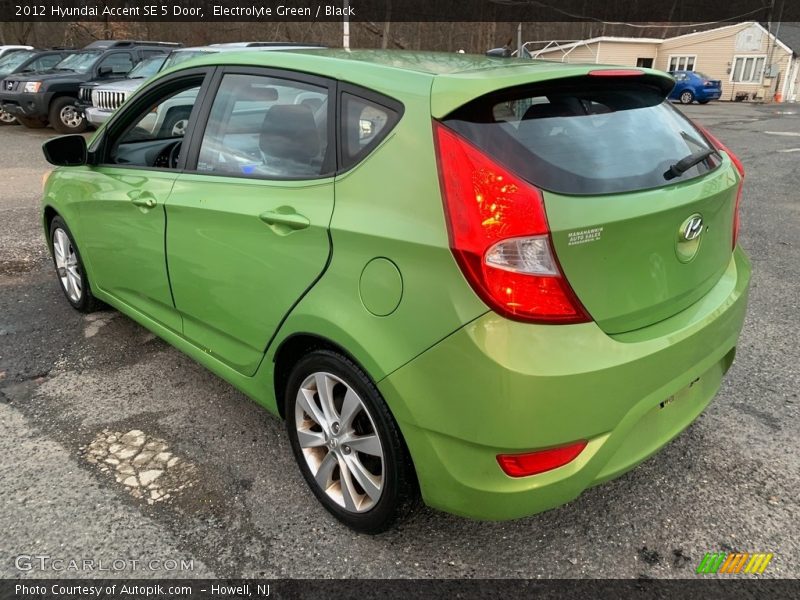 Electrolyte Green / Black 2012 Hyundai Accent SE 5 Door