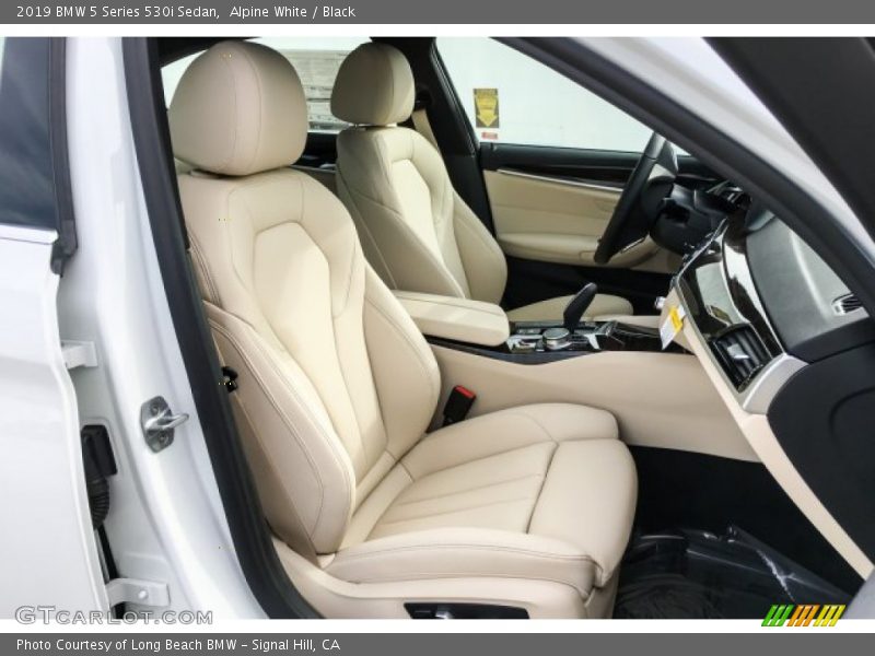 Alpine White / Black 2019 BMW 5 Series 530i Sedan