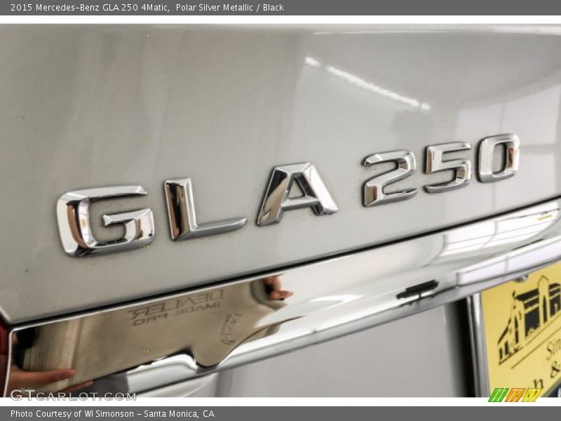 Polar Silver Metallic / Black 2015 Mercedes-Benz GLA 250 4Matic