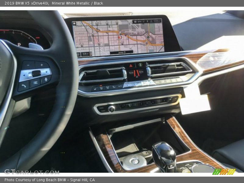 Mineral White Metallic / Black 2019 BMW X5 xDrive40i