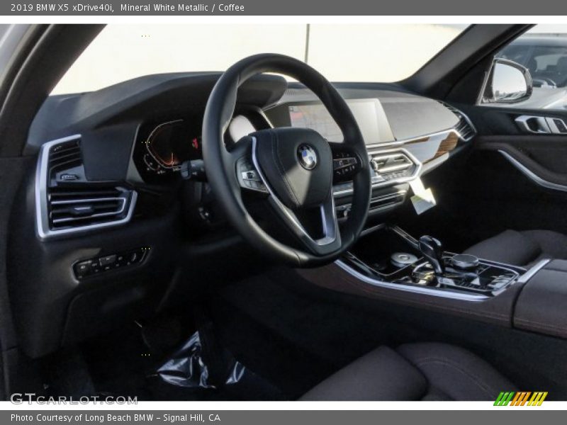 Mineral White Metallic / Coffee 2019 BMW X5 xDrive40i