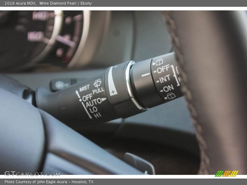 White Diamond Pearl / Ebony 2019 Acura MDX