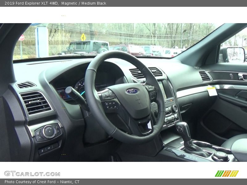 Magnetic / Medium Black 2019 Ford Explorer XLT 4WD