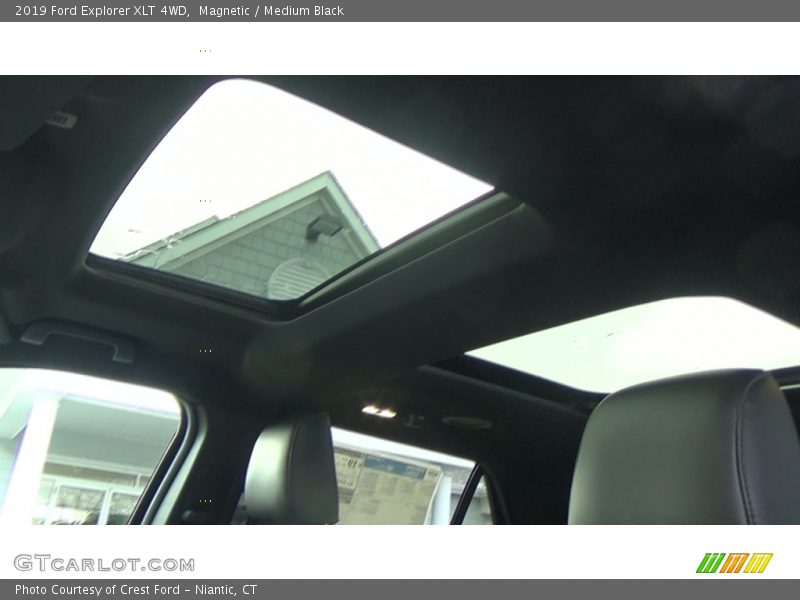Magnetic / Medium Black 2019 Ford Explorer XLT 4WD