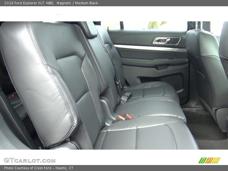 Magnetic / Medium Black 2019 Ford Explorer XLT 4WD