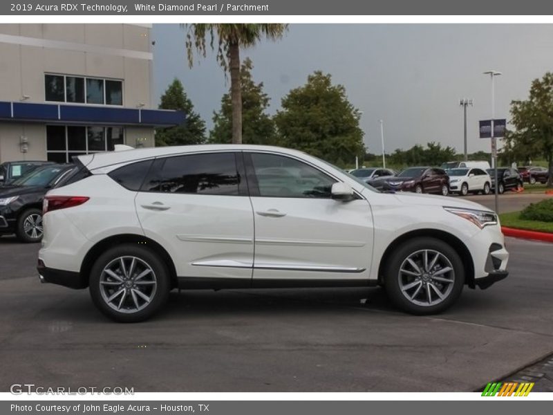 White Diamond Pearl / Parchment 2019 Acura RDX Technology