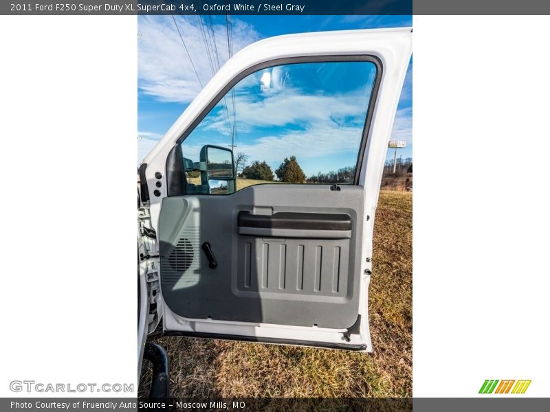 Oxford White / Steel Gray 2011 Ford F250 Super Duty XL SuperCab 4x4
