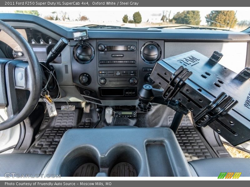 Oxford White / Steel Gray 2011 Ford F250 Super Duty XL SuperCab 4x4
