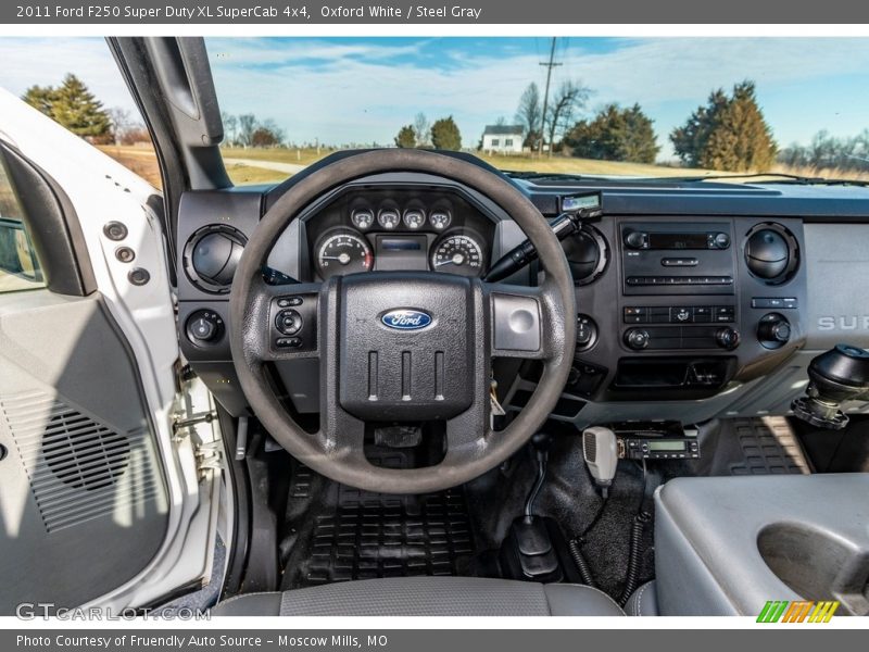 Oxford White / Steel Gray 2011 Ford F250 Super Duty XL SuperCab 4x4