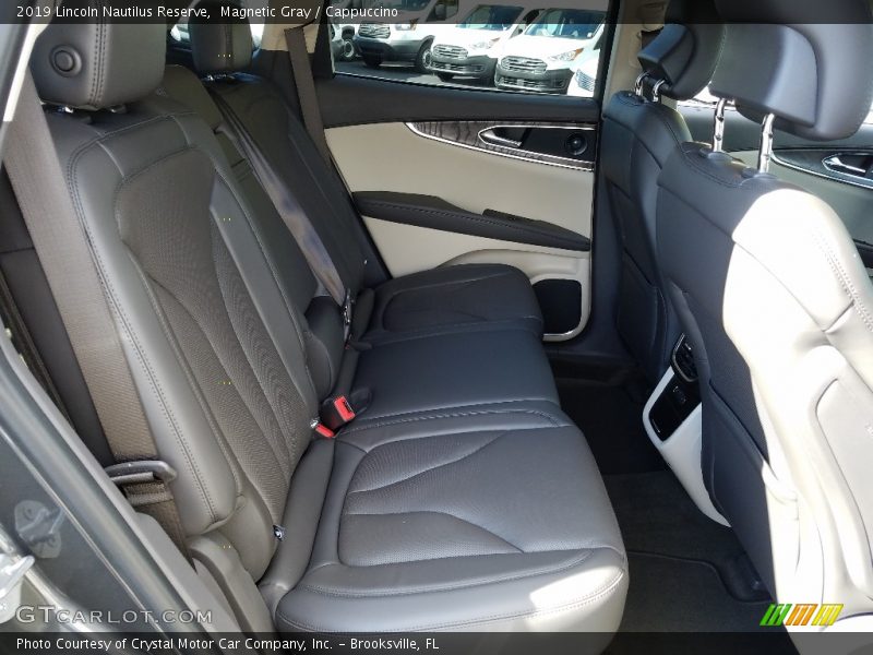 Magnetic Gray / Cappuccino 2019 Lincoln Nautilus Reserve