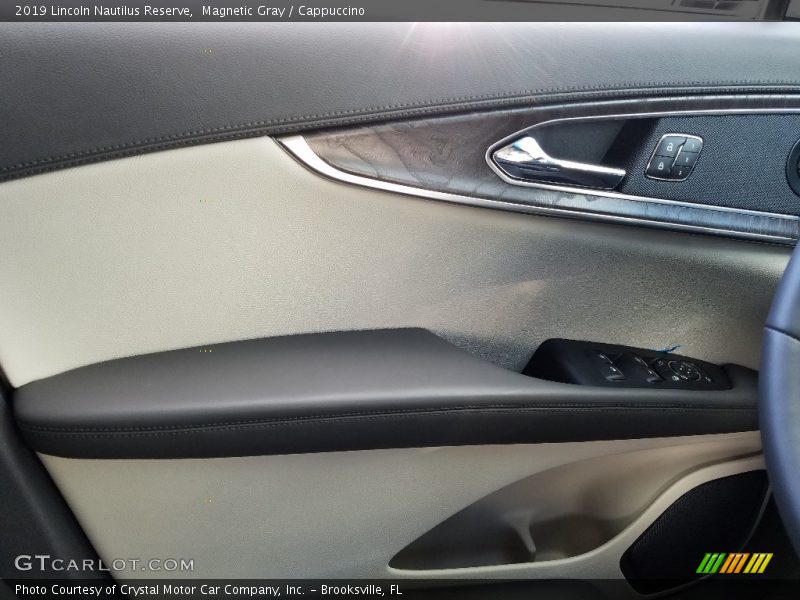 Magnetic Gray / Cappuccino 2019 Lincoln Nautilus Reserve