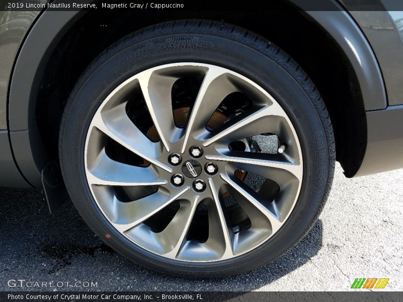 Magnetic Gray / Cappuccino 2019 Lincoln Nautilus Reserve