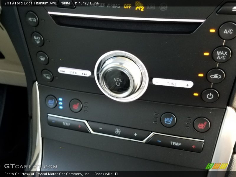 White Platinum / Dune 2019 Ford Edge Titanium AWD