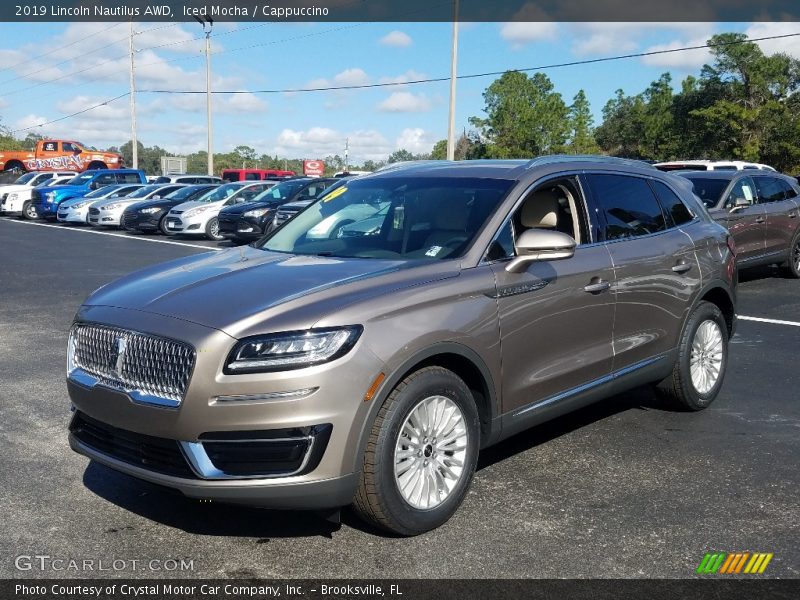 Front 3/4 View of 2019 Nautilus AWD