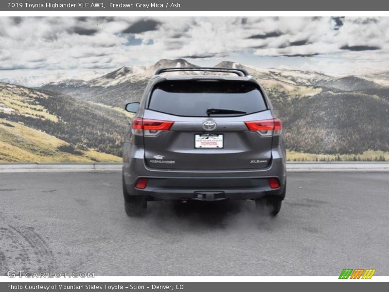 Predawn Gray Mica / Ash 2019 Toyota Highlander XLE AWD