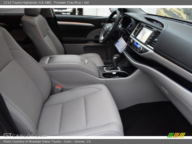 Predawn Gray Mica / Ash 2019 Toyota Highlander XLE AWD