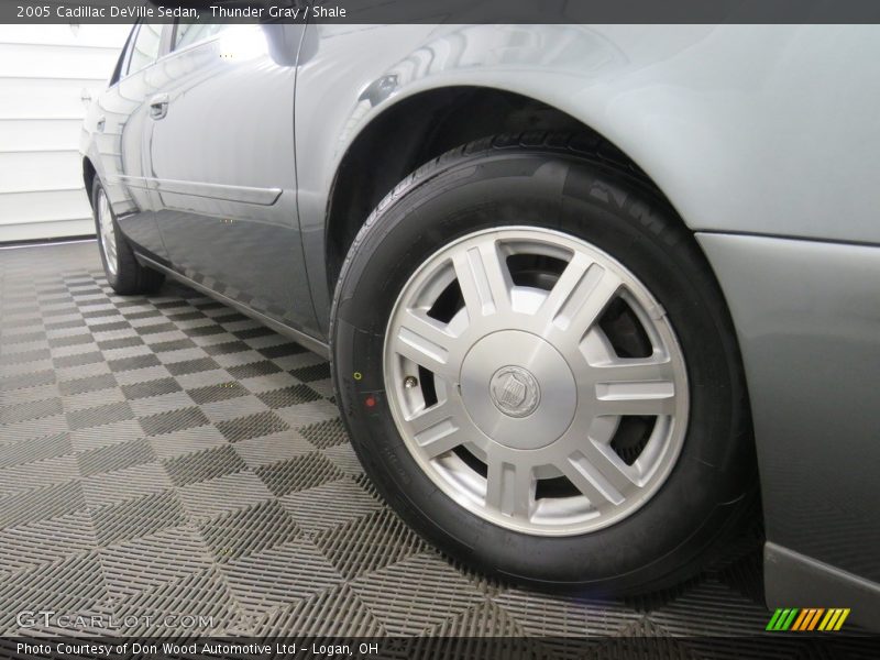 Thunder Gray / Shale 2005 Cadillac DeVille Sedan