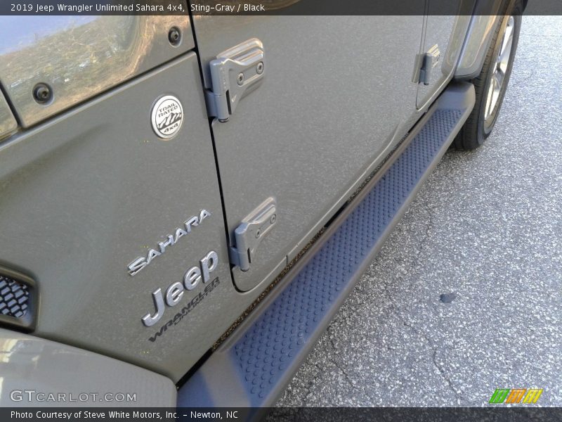 Sting-Gray / Black 2019 Jeep Wrangler Unlimited Sahara 4x4