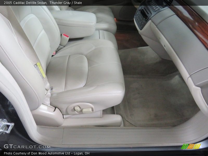 Thunder Gray / Shale 2005 Cadillac DeVille Sedan