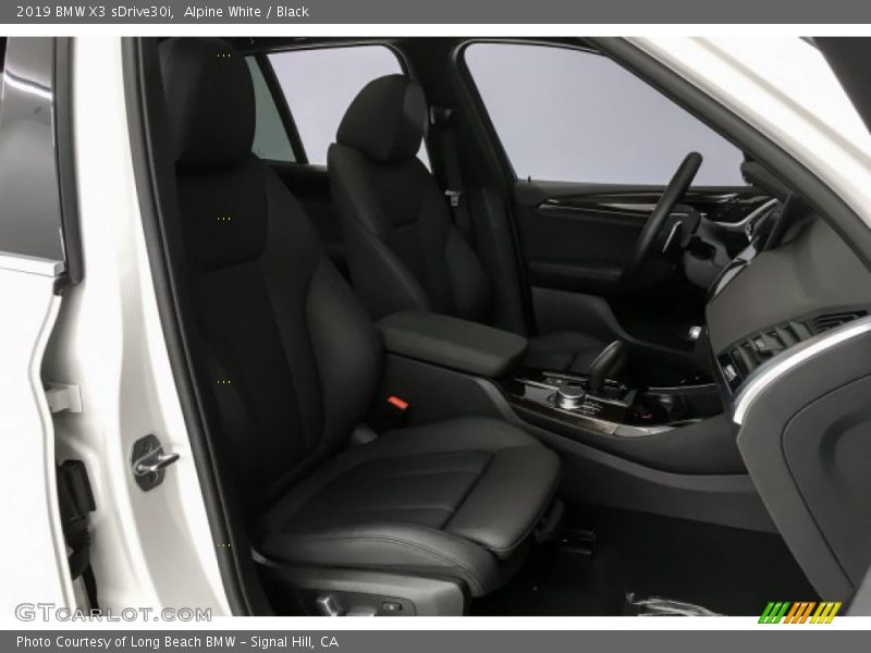 Alpine White / Black 2019 BMW X3 sDrive30i