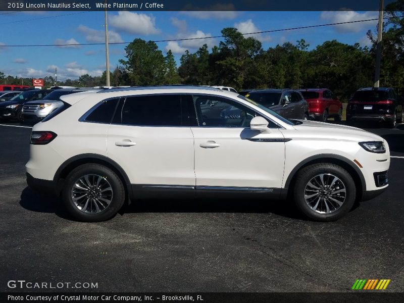 White Platinum / Coffee 2019 Lincoln Nautilus Select