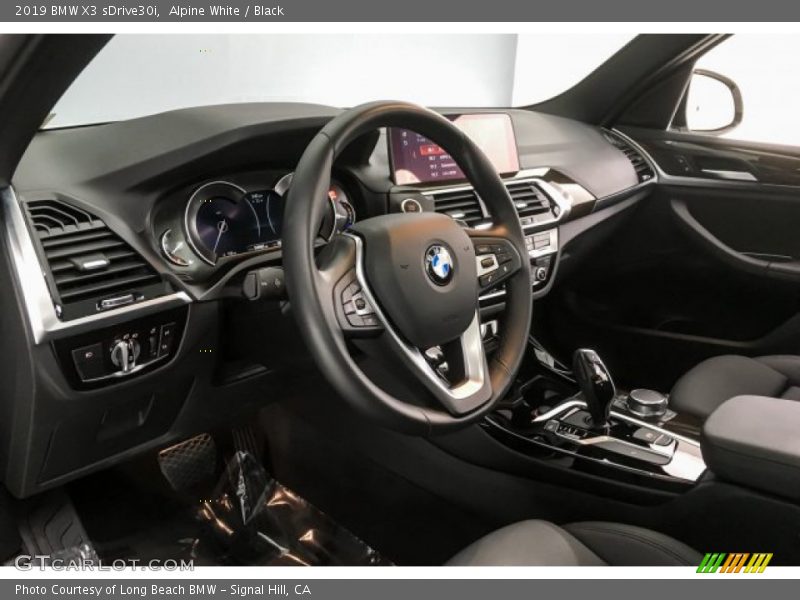 Alpine White / Black 2019 BMW X3 sDrive30i