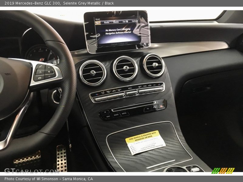 Selenite Grey Metallic / Black 2019 Mercedes-Benz GLC 300