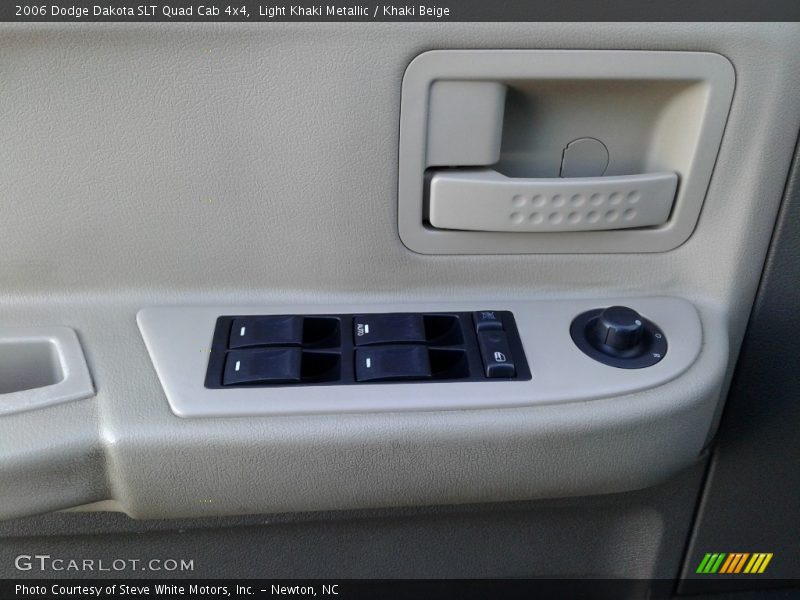 Light Khaki Metallic / Khaki Beige 2006 Dodge Dakota SLT Quad Cab 4x4