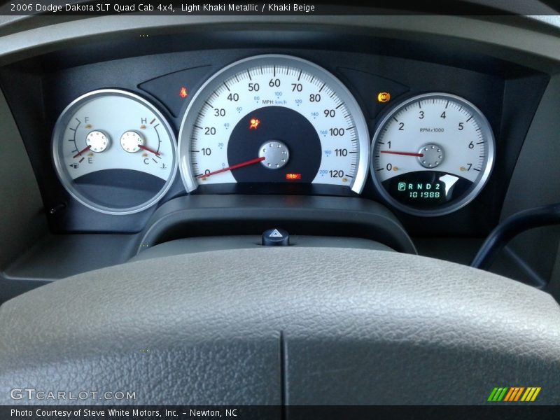 Light Khaki Metallic / Khaki Beige 2006 Dodge Dakota SLT Quad Cab 4x4