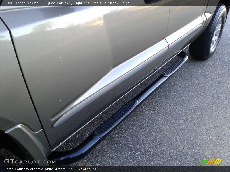 Light Khaki Metallic / Khaki Beige 2006 Dodge Dakota SLT Quad Cab 4x4
