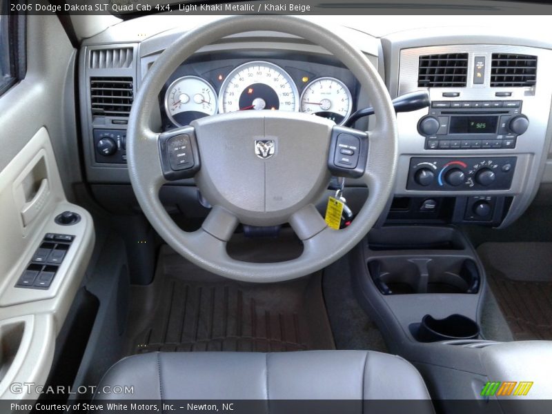 Light Khaki Metallic / Khaki Beige 2006 Dodge Dakota SLT Quad Cab 4x4
