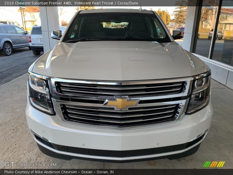 Iridescent Pearl Tricoat / Cocoa/Dune 2019 Chevrolet Suburban Premier 4WD