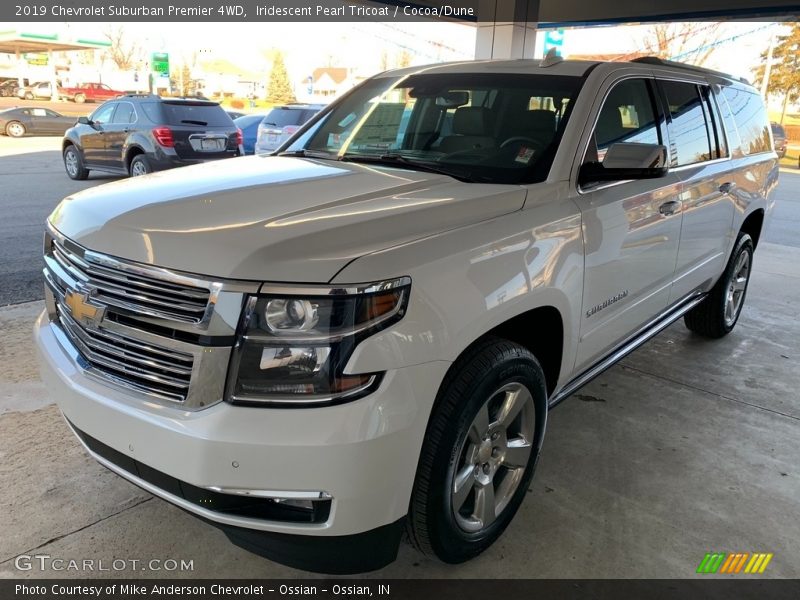 Iridescent Pearl Tricoat / Cocoa/Dune 2019 Chevrolet Suburban Premier 4WD
