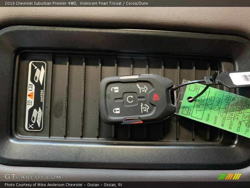 Iridescent Pearl Tricoat / Cocoa/Dune 2019 Chevrolet Suburban Premier 4WD