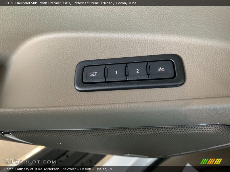 Iridescent Pearl Tricoat / Cocoa/Dune 2019 Chevrolet Suburban Premier 4WD
