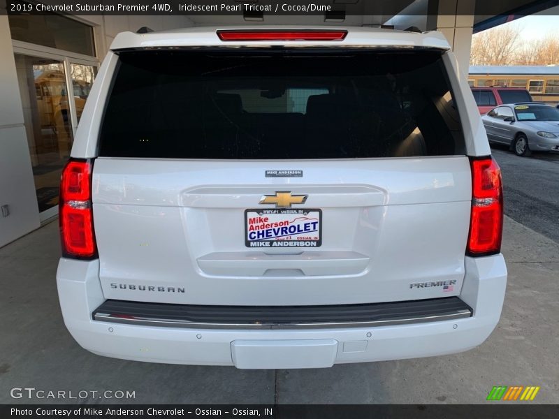 Iridescent Pearl Tricoat / Cocoa/Dune 2019 Chevrolet Suburban Premier 4WD