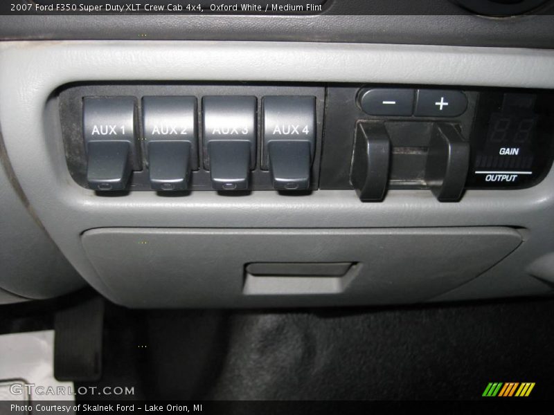 Oxford White / Medium Flint 2007 Ford F350 Super Duty XLT Crew Cab 4x4