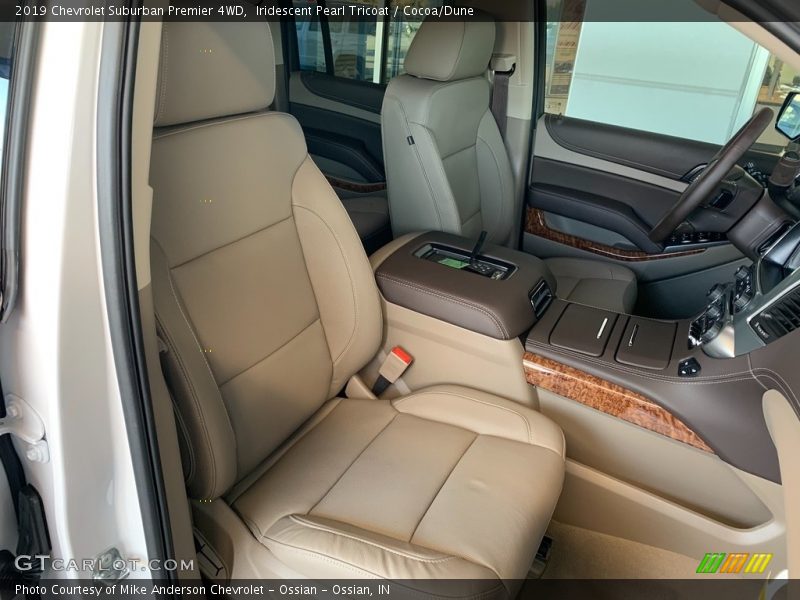 Iridescent Pearl Tricoat / Cocoa/Dune 2019 Chevrolet Suburban Premier 4WD