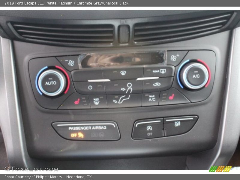 White Platinum / Chromite Gray/Charcoal Black 2019 Ford Escape SEL