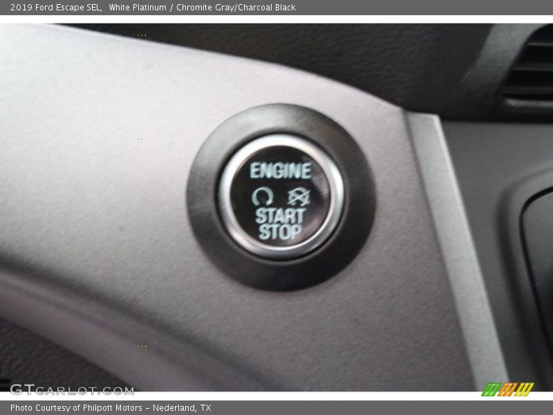 White Platinum / Chromite Gray/Charcoal Black 2019 Ford Escape SEL